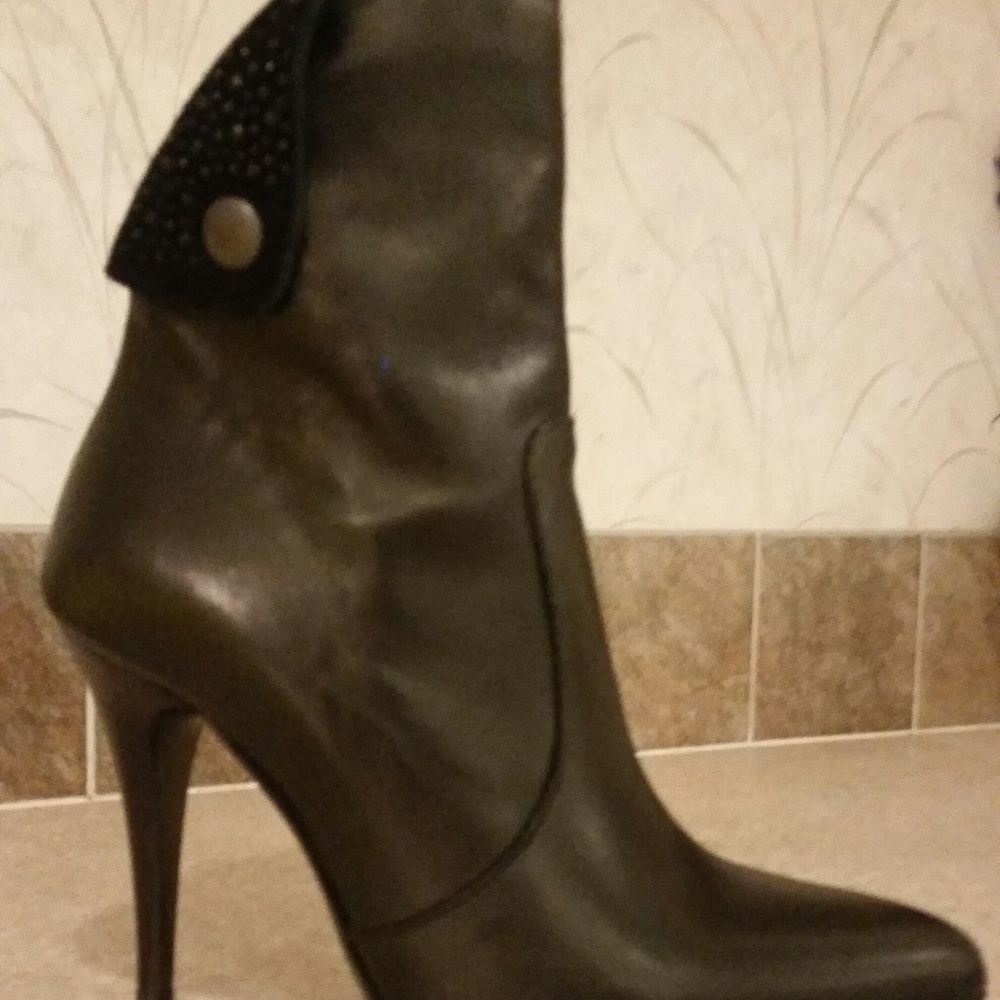Italian Black Leather Stiletto Heel Ankle Boots